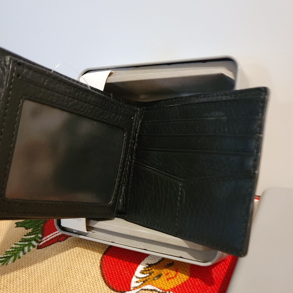 Fossil wallet - Picture 2 of 4